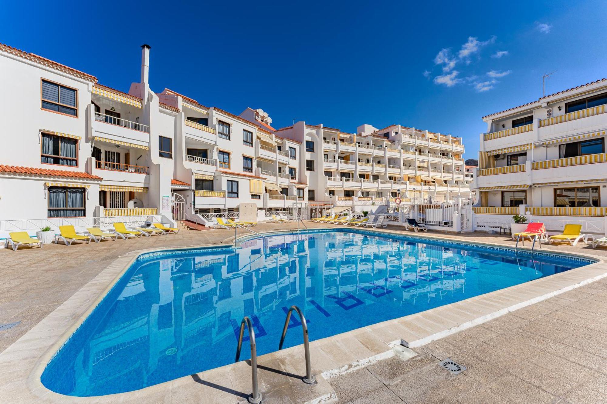 Park Margarita One Bedroom Лос Кристианос Экстерьер фото